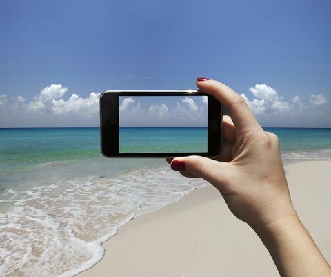 Ваканционна снимка чрез смартфон на плаж и море