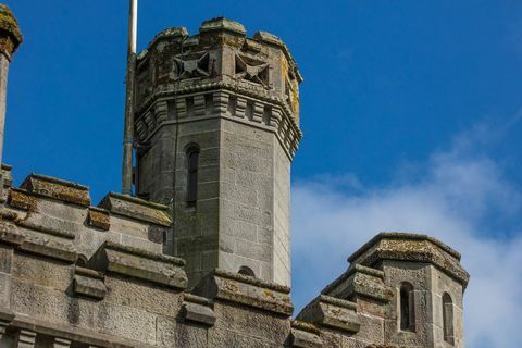 Замъкът Dalmoak за продажба в Шотландия