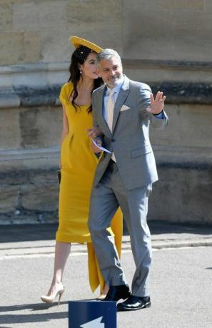 Амал Клуни носи по поръчка Прада на кралска сватба