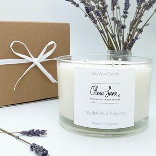 3 Wick Jumbo свещ - английска круша и подправки