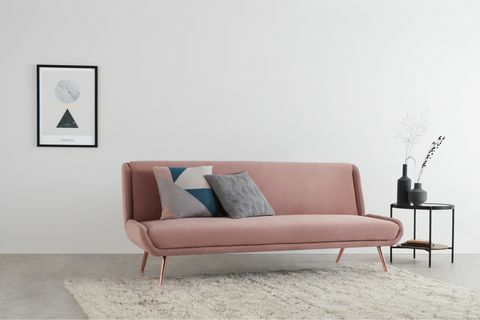 madecom пуска гама за домашни любимци, която да съответства на човешкия диван