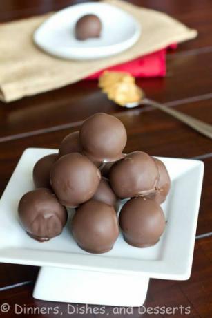 шоколадови топки с фъстъчено масло