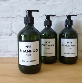 Зелени бутилки за баня -Shampoo -кондиционер сапуни за измиване на тялото, бутилки за помпи за многократна употреба. Комплект аксесоари за баня