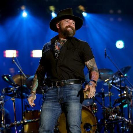 Нашвил, Тенеси, юни 09 Зак Браун от Zac Brown Band изпълнява през ден 1 от cma fest 2022 на стадион Нисан на 09 юни 2022 г. в Нешвил, Тенеси Снимка от Джейсън Кемпингети изображения