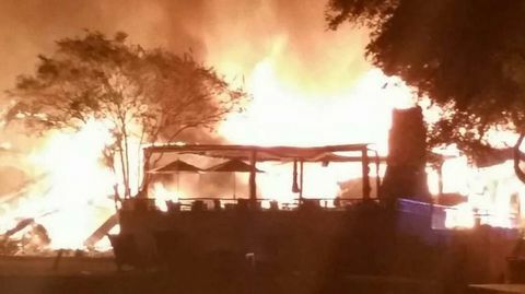 Огънят изгаря курорта George Tapatio Springs, собственост на Джордж в Тексас