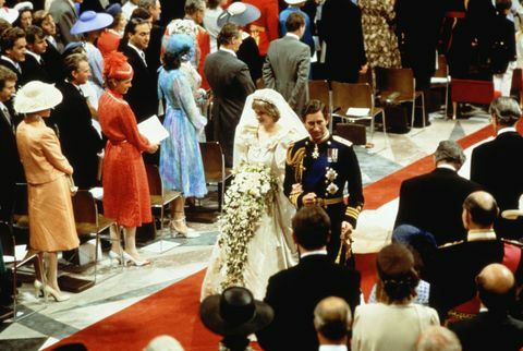 Защо Камила Паркър Боулс беше на кралската сватба на принцеса Даяна