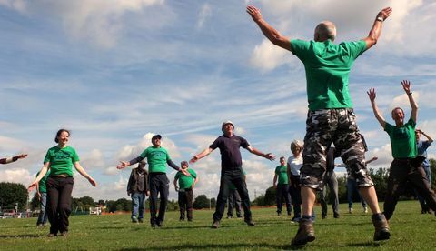 Хората звезда скачат отвън за TCV Green Gym