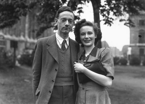 Кристофър Робин и годеницата Лесли де Селинкурт през 1948г