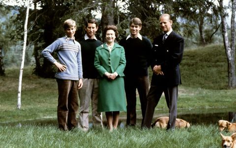кралица елизабет принц чарлз и синове